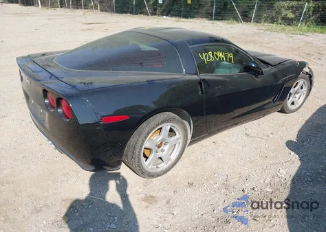 2005 Chevrolet Corvette из США, поврежденный, VIN 1G1YY24UX55124171
